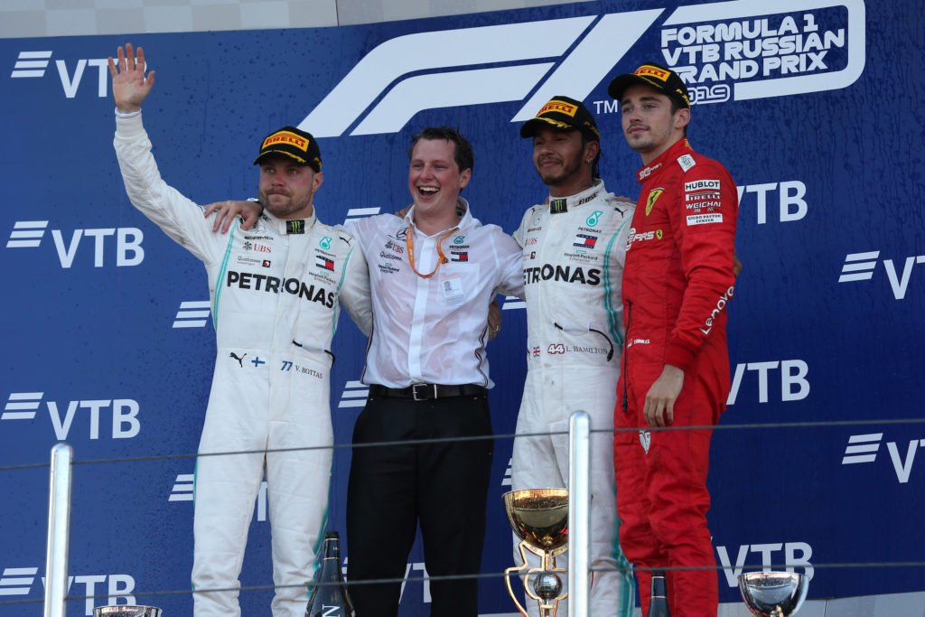 f1grandprixit's tweet photo. #F1 | Pagelle #RussianGP: la dea bendata sorride alla Mercedes, ma la Ferrari è troppo chiacchierona a Sochi - https://t.co/MZq5VQ7O6J

Di @RobertoVal94 https://t.co/oQVwwrYsDX