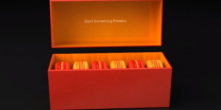 Lorsque <a href="/MastercardFR/">Mastercard France</a> investit le territoire du fooding, la marque créé une collection de macarons et ouvre des food stores... #partenariat ?