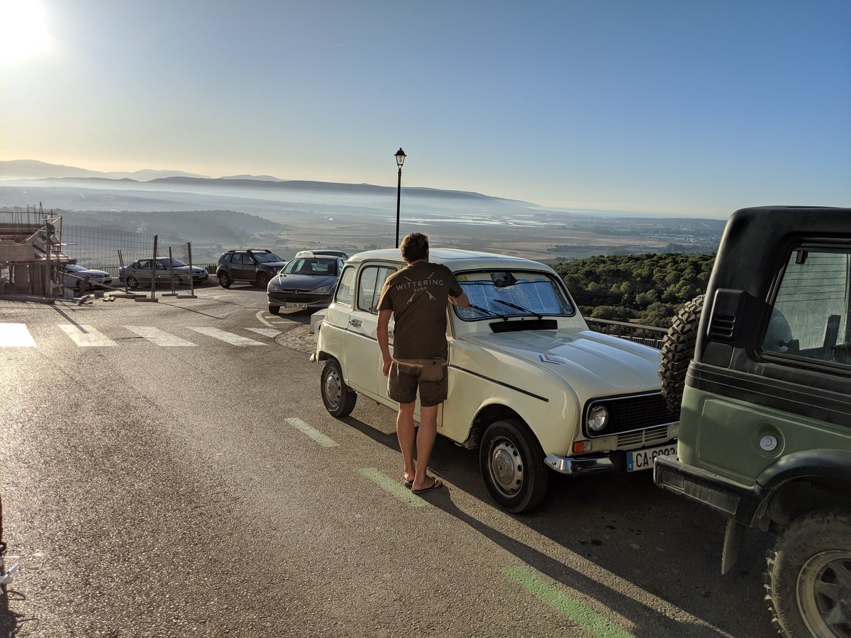 We loved this tidy little @Groupe_Renault 4, on our visit to Spain with the fine gents from <a href="/WittSurfShop/">Wittering Surf Shop</a> It always puts a smile on our faces seeing these still on the road, and knowing they are getting used every day 😀 🇫🇷