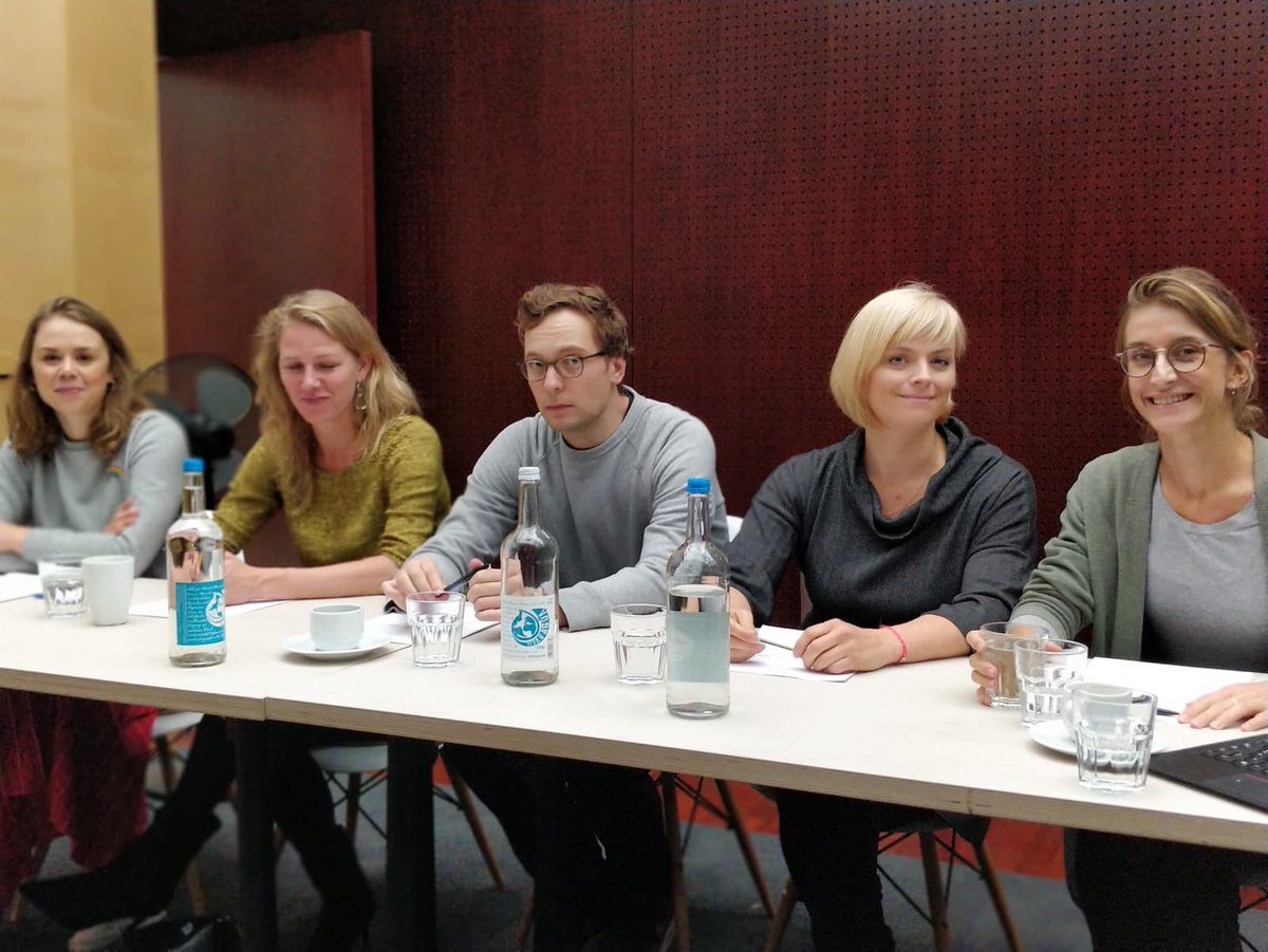 hiig_berlin's tweet photo. After three days of workshops on how to communicate science, the #impactschool participants pitch their impact projects to our jury w/ @jessiesch Anika Dut van Gor @Friesike Karina Preiss and Anne Schreitet | @eitl_blog #scicomm #phdchat https://t.co/k8S5Q93B6L