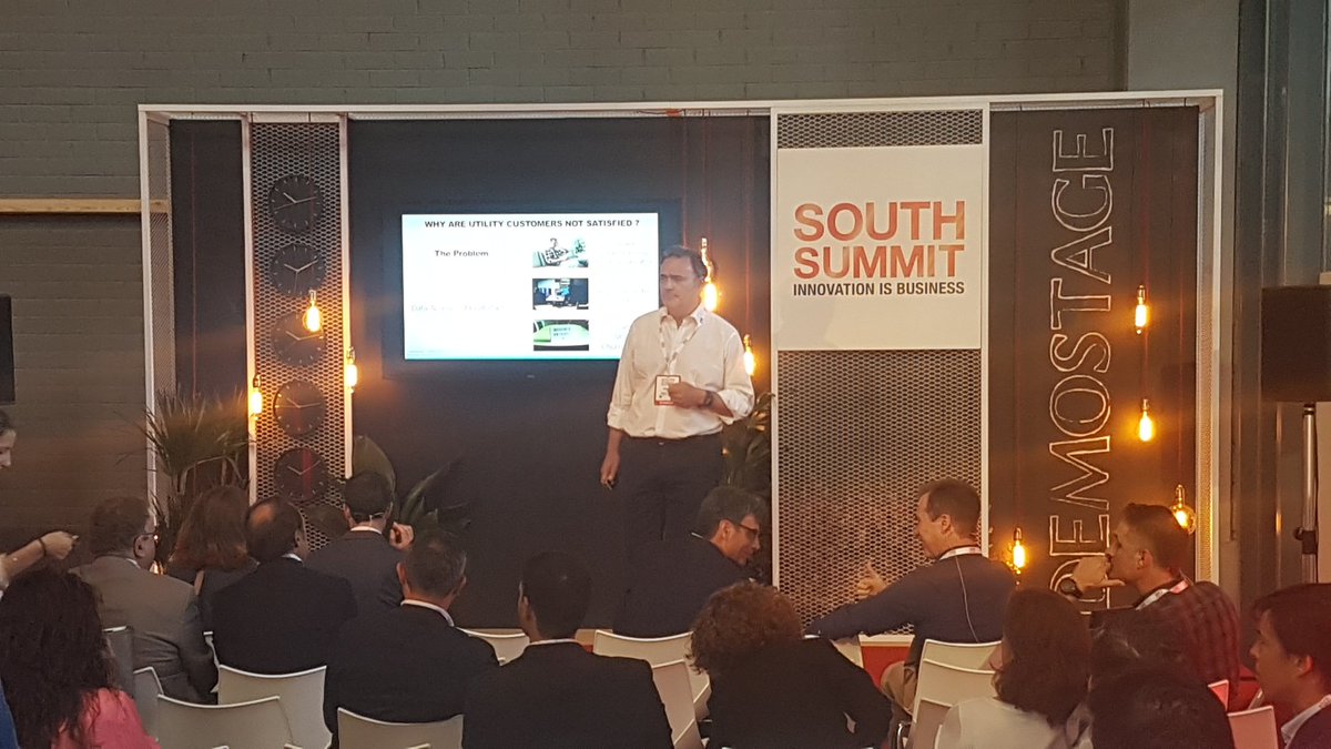 Arrancamos el #SouthSummit2019 a tope con una sesión de pitch en el Demostage de 4  #startups de nuestra delegación <a href="/energintel/">Energintel</a> <a href="/SPODHA/">SPODHA</a> <a href="/meteorbyte_stu/">Meteorbyte Studios</a> <a href="/HoopoeRunning/">Hoopoe Running Apparel</a> mucha suerte para todas <a href="/ceeiasturias/">CEEI Asturias</a> <a href="/ASTUREXExporta/">ASTUREX</a>