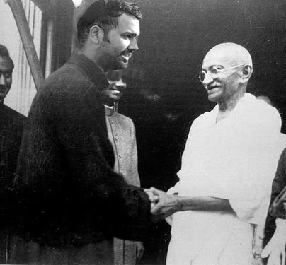 Rare picture of Gandhi ji thanking Rohit sharma for taking revenge for what South Africans did to him on the train.