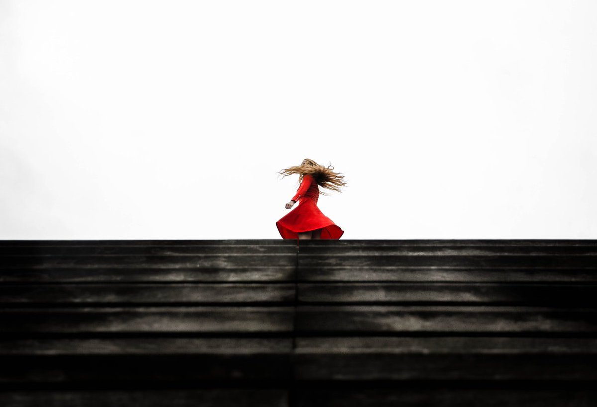 thisisliftmeup's tweet photo. Today we have a guest post by Lauralee Sheehan, the founder and chief creative officer at @digital_55 ✨ She shares her story and tells us how she managed to turn an ending into a new beginning! 🌟🌷https://t.co/Dchnz7a8Se https://t.co/vfvcLlxhst