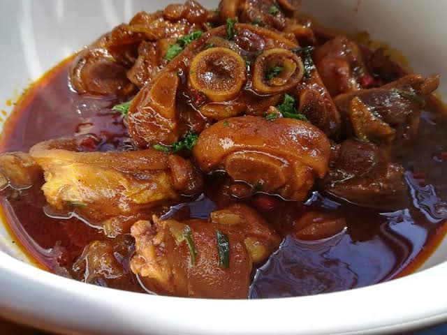 AfricanchefSA's tweet photo. It's #walkywednesday yet again and we have all things walky at 25% off.
We also have drinks special for Heineken and Strongbow for R20 between 5pm and 9pm

#AfricanChef #BackToYourRoots #HomeAwayFromHome https://t.co/7yzjrs16AW