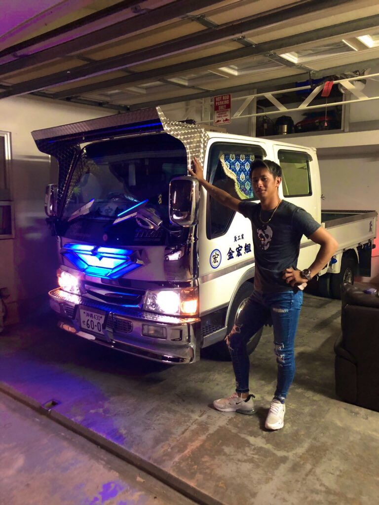 xx0802's tweet photo. 作業員募集してます。

作業内容:足場の組み立て:解体

場所:宜野湾市嘉数

会社の雰囲気！
従業員みんな仲の良い会社です。
忙しい時はみんなで頑張って、遊ぶ時は子供の様に遊ぶ！

給料の方はやる気次第です！（気になれば話だけでもどうですか？）
頑張ってる人にはそれなりの評価はしてます。 https://t.co/GAHjO2pajb