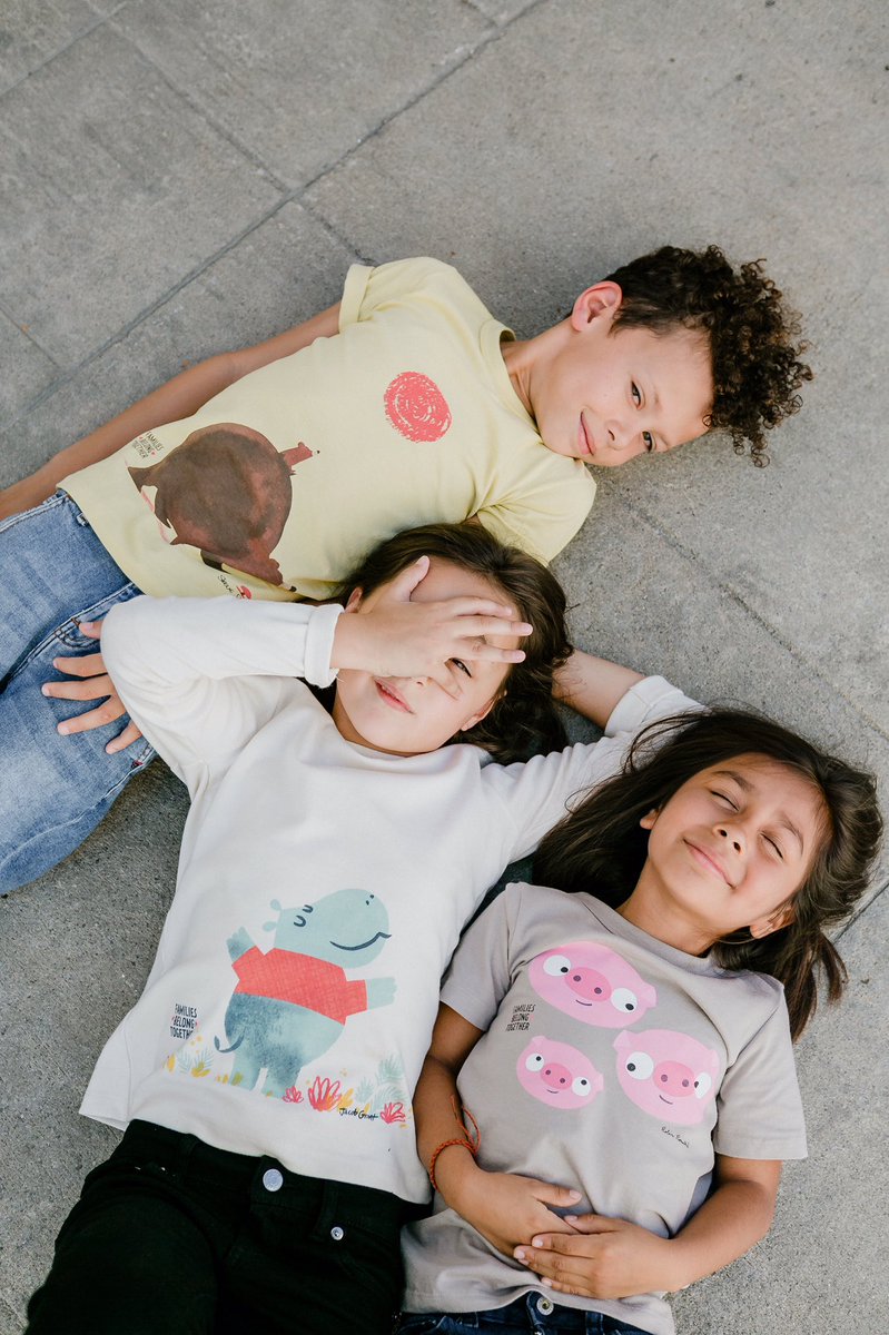 STUDIOAKA's tweet photo. Last yr 5 of our directors contributed to the @colorWOborders book! This yr they have collaborated with @WWFactory & created these lovely T-shirt’s using one of our Directors, Steve Small’s designs! https://t.co/E5F5a0QGhb @fams2gether
#familiesbelongtogether #CWOB https://t.co/dtTgzWYES2