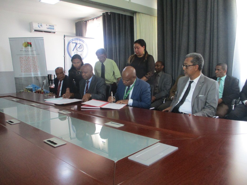 Le mardi 01 octobre 2019, la Direction Générale de la Police Nationale et la Direction Générale de l'INSTAT ont signé un Protocole d'accord pour la production et la diffusion des données et informations statistiques sur la sécurité publique.