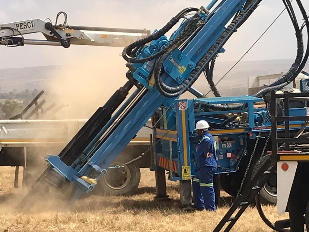 RenergenJHB's tweet photo. Just another day on site #Renergen #driling #lng #helium https://t.co/szGTRLfgmX