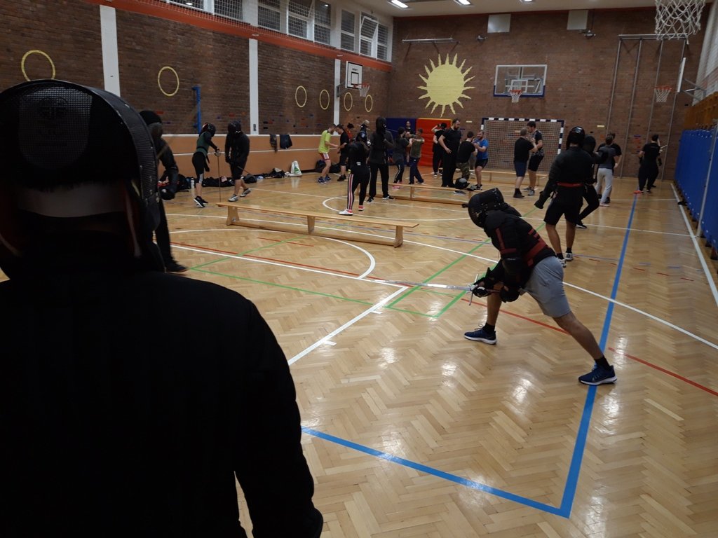 KunstAAD's tweet photo. Začetek vadbene sezone 2019/20 https://t.co/2RRzmB3d8D v telovadnici, ki jo krasi Sonce, staro znamenje učencev bojevanja.
("Il Sole ad onor l'uomo e glori sprona / E d'ogni leggiadria si dilecta / Di sapienza porta la corona / E di religion produce secta." - De Sphera, cca 1470) https://t.co/M1t8tyrTXY