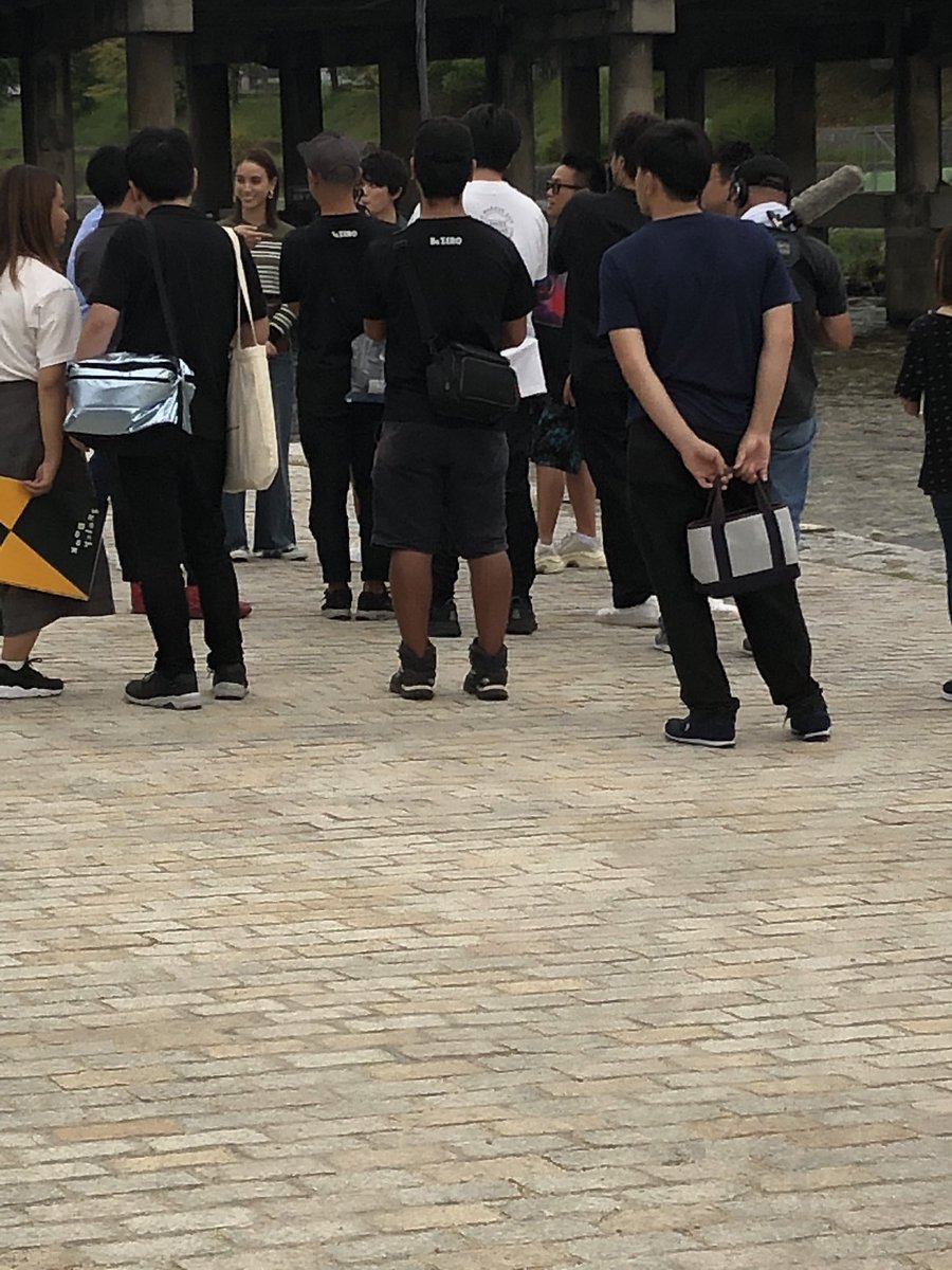 ラオリー 学校帰り鴨川下ってたら宮川と滝沢カレン がいた 初めて有名人生で見た ワンチャンチラっとテレビ映ってねえかなーなんの番組かわかる人いますか 宮川と滝沢カレンの間になんか若い知らない人がいました ラオリー 学校帰り鴨川下ってたら宮川と滝沢カレン がいた 初めて有名人生で見た ワンチャンチラっとテレビ映ってねえかなーなんの番組かわかる人いますか 宮川と滝沢カレンの間になんか若い知らない人がいました