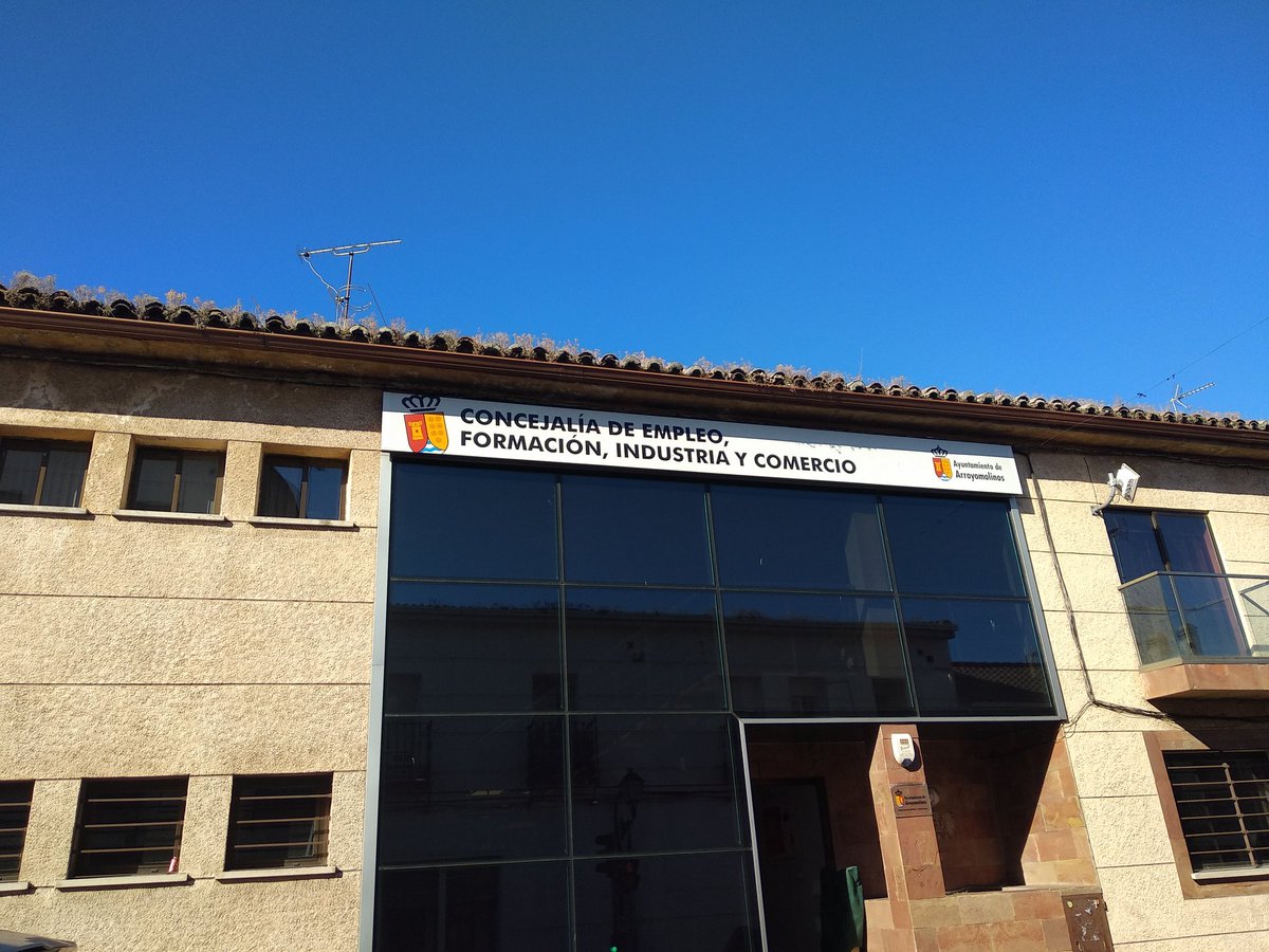 Arroyomolinos's tweet photo. Buenas noticias‼️‼️
🔈Se reanuda la Oficina de Atención del Consumidor en #Arroyomolinos😉👏

Marte y jueves de 10:00 a 12:00 h. con previa petición de cita llamando al 91 689 94 74 (extensiones 9283 y 9164) C/ Iglesia 12. https://t.co/JYwiRhlDDF