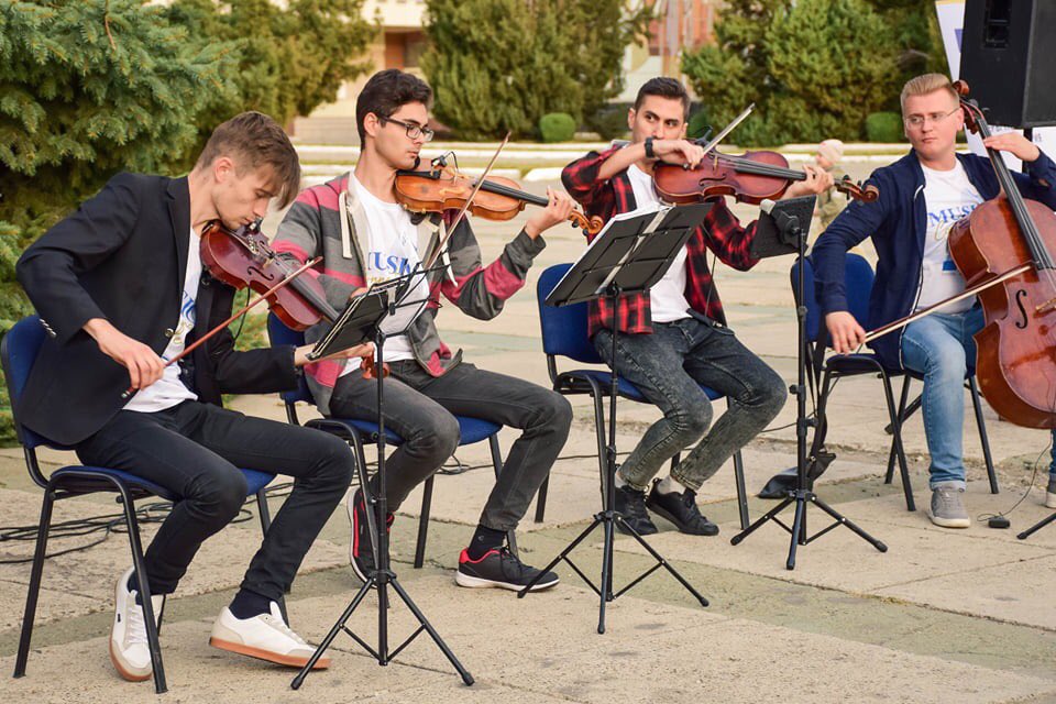 UNDPMoldova's tweet photo. #Musicconnectingpeople in #Ribnita brought joy & contributes to restoring confidence between both banks of Nistru #UNDPEU https://t.co/tDbgB6EI55