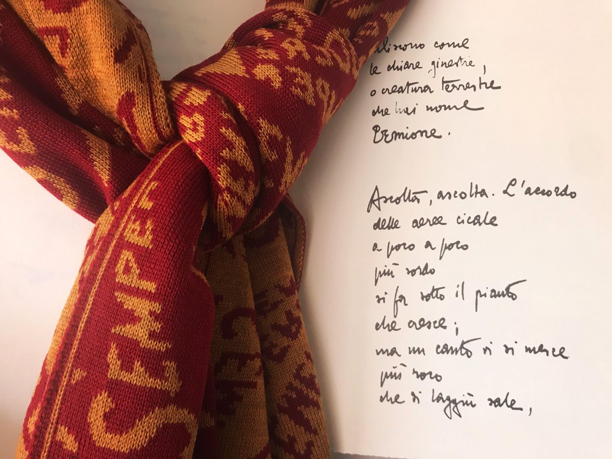 Taci. Ascolta. Piove...
bit.ly/MAS_PorporaOro

#mementoauderesemper #audentesfortunaiuvat #sciarpa #sciarpe #scarf #scarves #autumnwinter #autumnwinter2019 #madeinitaly #verona #gabrieledannunzio #dannunzio #vittoriale #vittorialedegliitaliani #lagodigarda