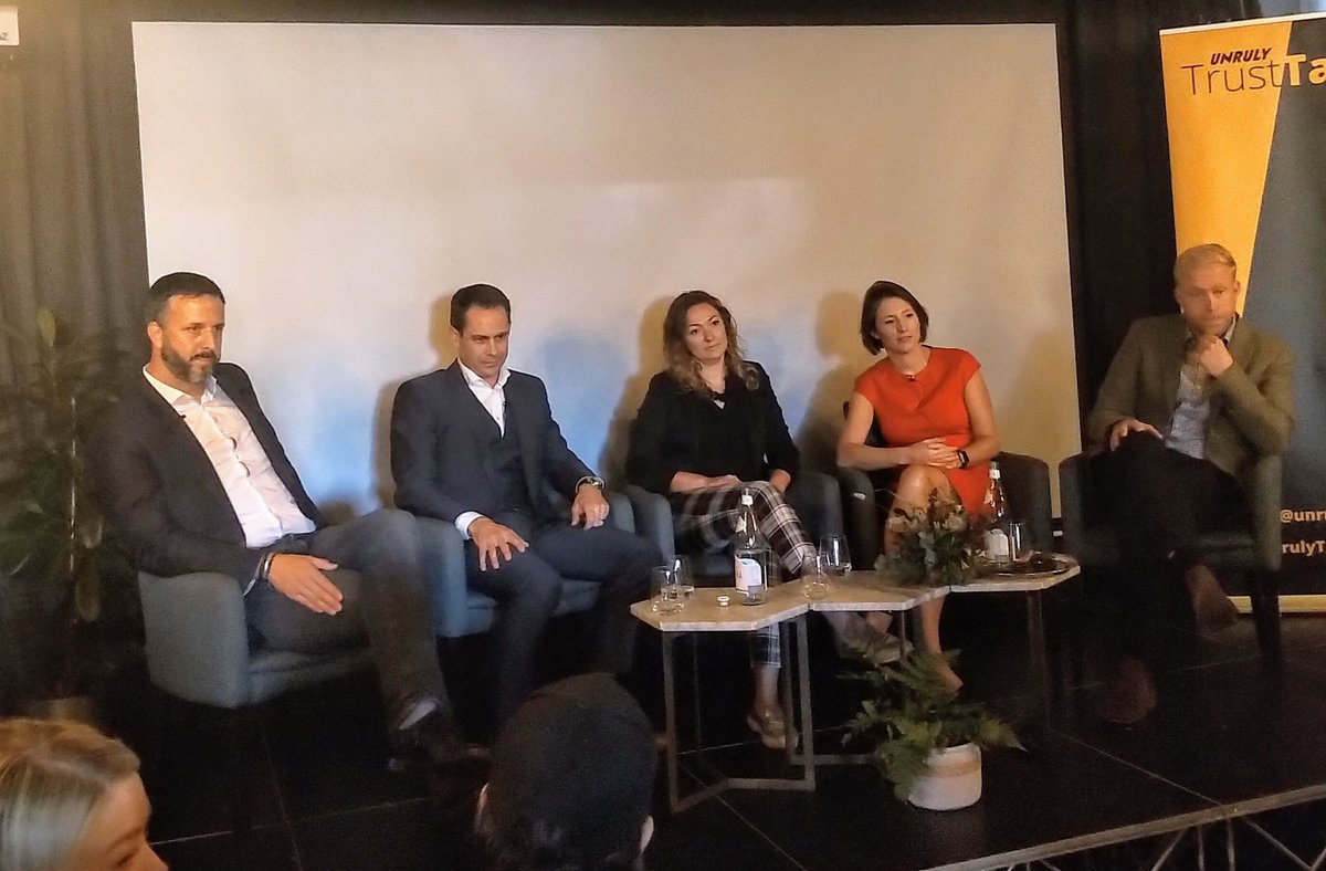 ID5_io's tweet photo. Question from the floor @ #trusttalks 'who should control the ID? Should it be the consumer?' 'That consent should be between the consumer and the publisher, the brand they trust, via their #cmp' answers @rochemathieu from with @NewsUK @HavasMedia @BeeswaxIO &amp; @Gu881n5 @Unrulyco https://t.co/zZejQyTcZS