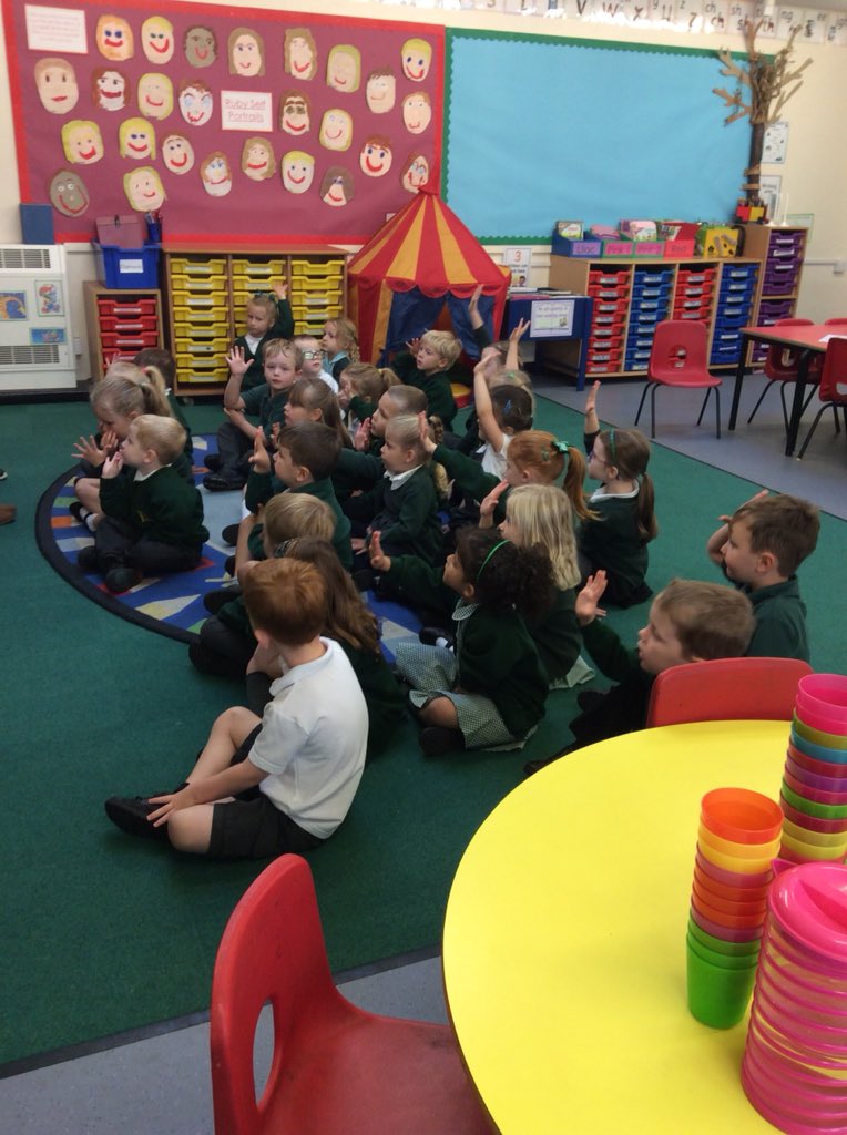 TickfordPark's tweet photo. Pearl and Ruby class actively counting numbers to 10 and beyond. #tppearl #tpruby #tpmaths https://t.co/1yiG1j1Z5j
