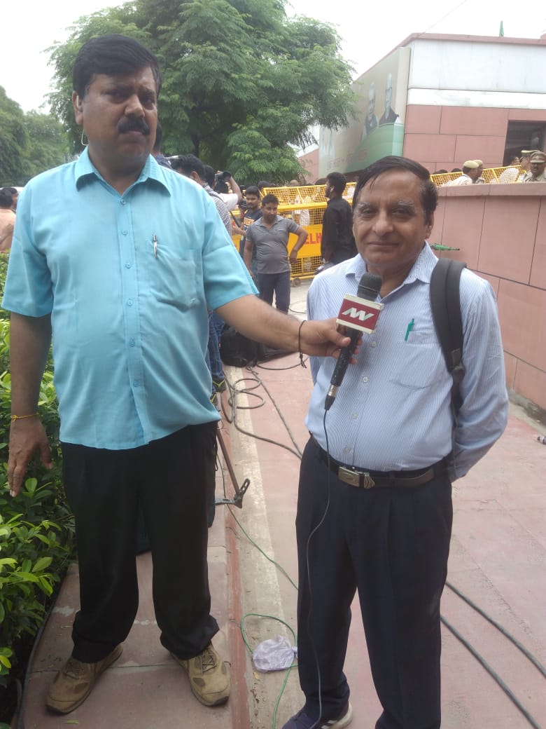 TeamAatmeeyataa's tweet image. #ARUNJAITLEY @arunjaitley  -MY DEAREST FRIEND I MISS YOU: #Acharya #SatyaPrakashSharma! @nsitharaman @ianuragthakur @News24 @TeamNews24 @AmarUjalaNews @TOINoida @PMOIndia @narendramodi @ashokjmangal @CDT @Forbes @guardian @FRANCE24 @abpnewshindi            insaaneyatparty.blogspot.com/2019/10/arun-j…