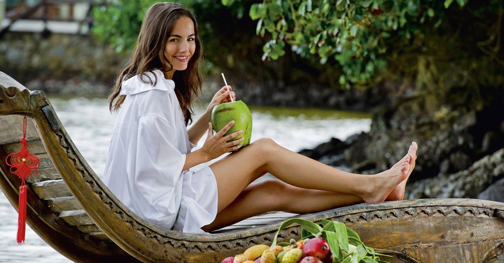 HAPPY BIRTHDAY CAMILLA BELLE - 02. October 1986.  Los Angeles, California, USA 