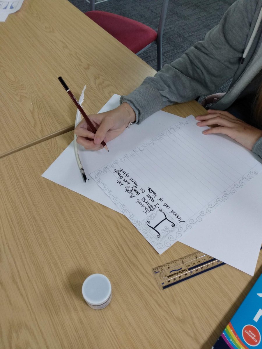 LampeterHistory's tweet photo. First-year students trying their hand at calligraphy yesterday in Dr Harriett Webster's @UWTSDLampeter Medieval World module. #feelingmedieval https://t.co/Jq9G1a9PGd