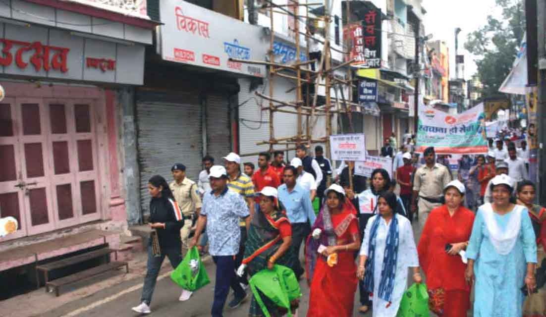 sonugehlotbjp's tweet photo. प्रधानमंत्री श्री @narendramodi जी के आह्वान पर #singaluseplastic के खिलाफ जन जागरण अभियान की शुरूआत महात्मा गाँधीजी की 150वीं जयंती से की गई।
@PMOIndia @AmitShah @MPRakeshSingh @SuhasBhagatBJP @bjpanilfirojiya @ChouhanShivraj @BJP4MP @BJP4India https://t.co/Msp0wXsafG