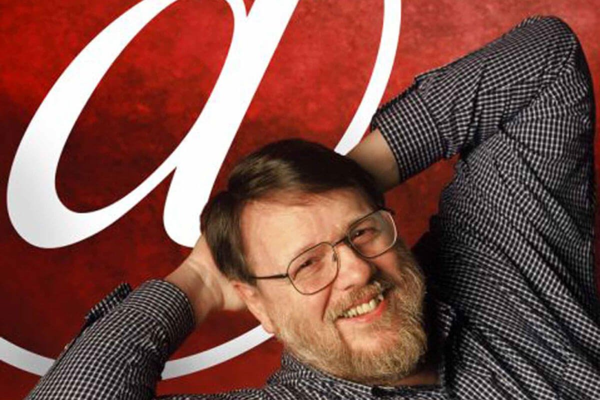 The first email using the @ sign was sent by computer engineer Ray Tomlinson while working at ARPANET this day in 1971. The email was simply a test message to himself.  #marketinghistory #marketing #onthisday