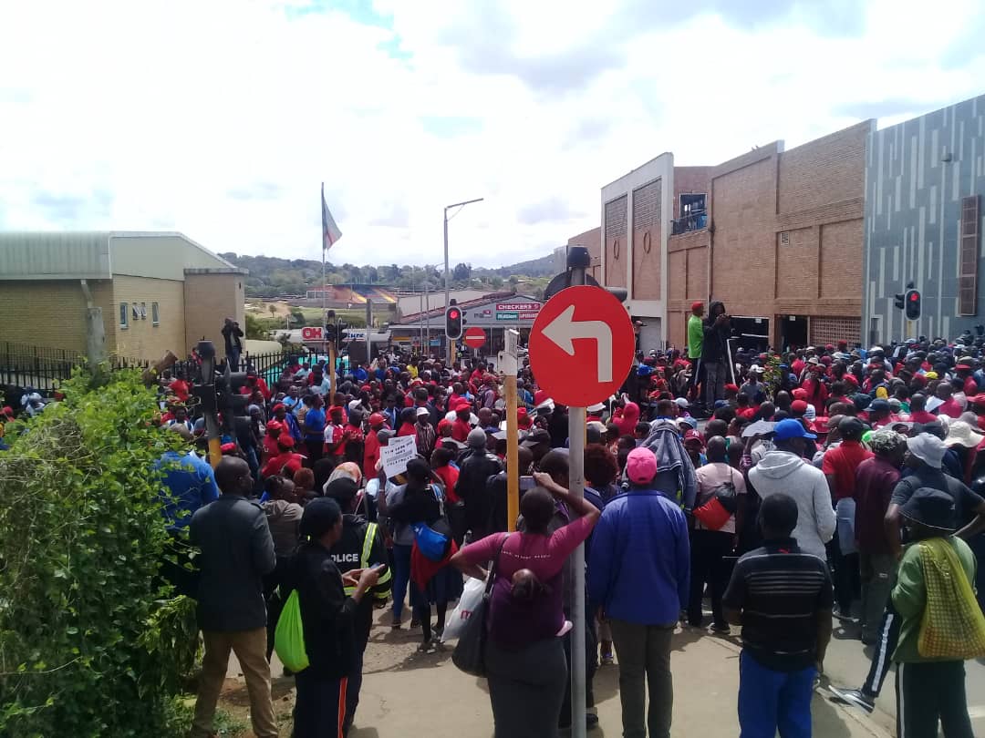 Swaziland Youth Congress( SWAYOCO) (@swayoco) on Twitter photo Swaziland Public sector workers demanding cost of living adjustment in Manzini.
#Making_the_country_ungovernable_by_Mswati's_regime.
<a href="/PUDEMO/">PUDEMO</a> <a href="/SsnSsnnetwork/">Swaziland SolidarSSN</a> <a href="/SnatSwaziland/">SNAT Swaziland</a> Swaziland Public sector workers demanding cost of living adjustment in Manzini.
#Making_the_country_ungovernable_by_Mswati's_regime.
<a href="/PUDEMO/">PUDEMO</a> <a href="/SsnSsnnetwork/">Swaziland SolidarSSN</a> <a href="/SnatSwaziland/">SNAT Swaziland</a>