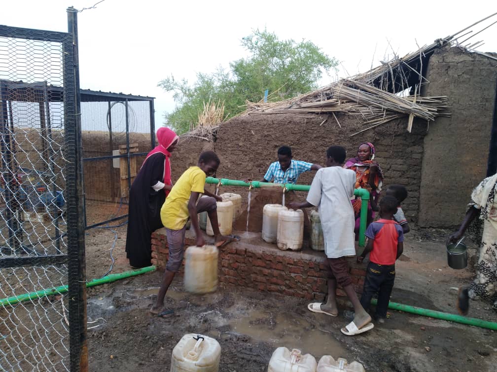 icowater's tweet photo. #مشاريع_منفذة
العام 2019م

مشروع محطة مياه قرية طويلة الجديدة .
الموقع : ولاية الجزيرة / قرية : طويلة الجديدة .

الجهة الداعمة : ابو سيف .
رقم المشروع : 8_ 2019 .

المتابعة والتنفيذ : المنظمة الخيرية العالمية للمياه . https://t.co/1AsXo6whyo