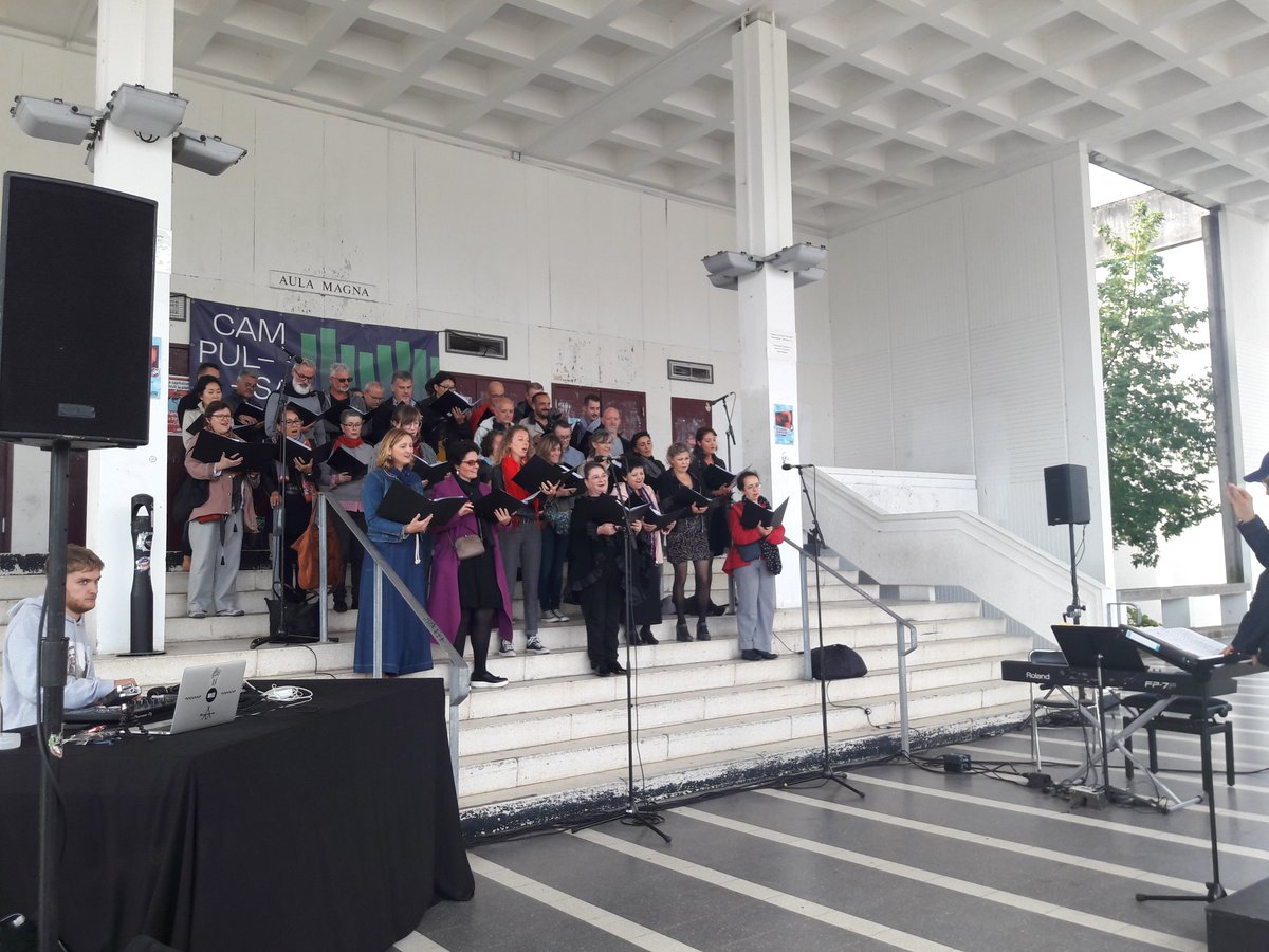 operadebordeaux's tweet photo. Pour les #Campulsations @Crous_Bordeaux, le Choeur campulse ...avec le DJ bordelais Obsimo. En partenariat avec la @RS_Barbey https://t.co/9ARqlHzKbh