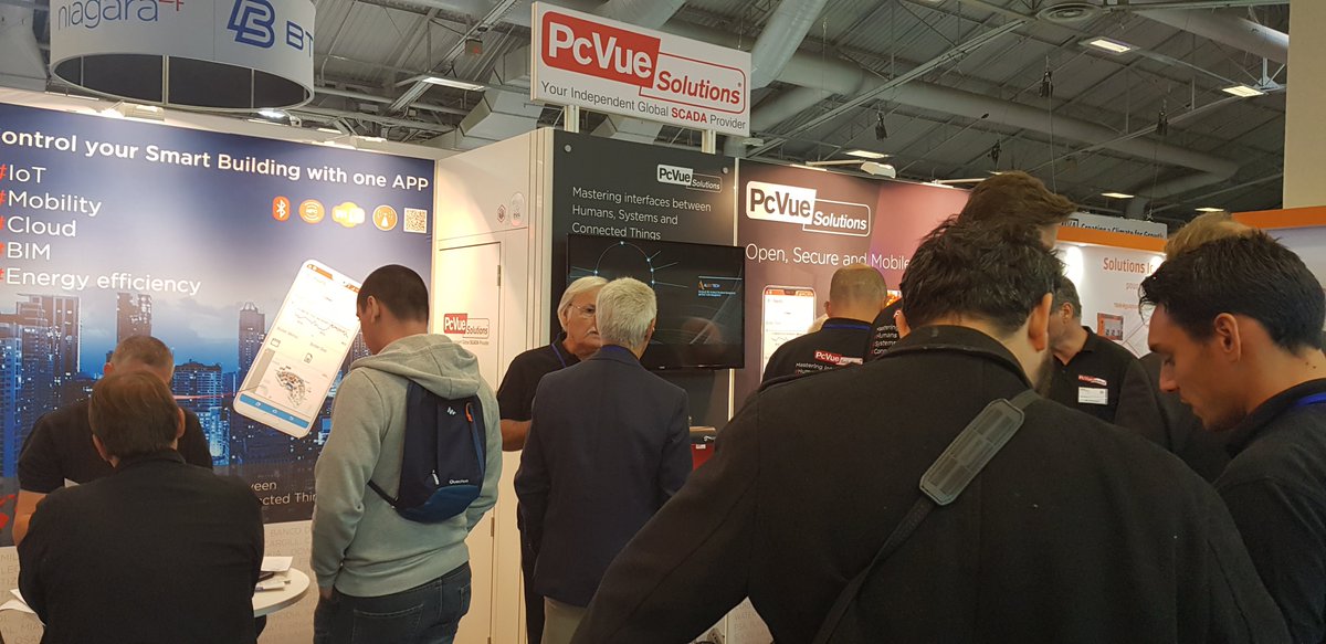 PcVueSolutions's tweet photo. Live from @IBSevent 📸 
Rejoignez les équipes PcVue et @dimomaint sur le stand D5 - Pavillon 2.2 #SmartBuilding #SmartCity #GMAO #SCADA https://t.co/W61eJbcb7Y