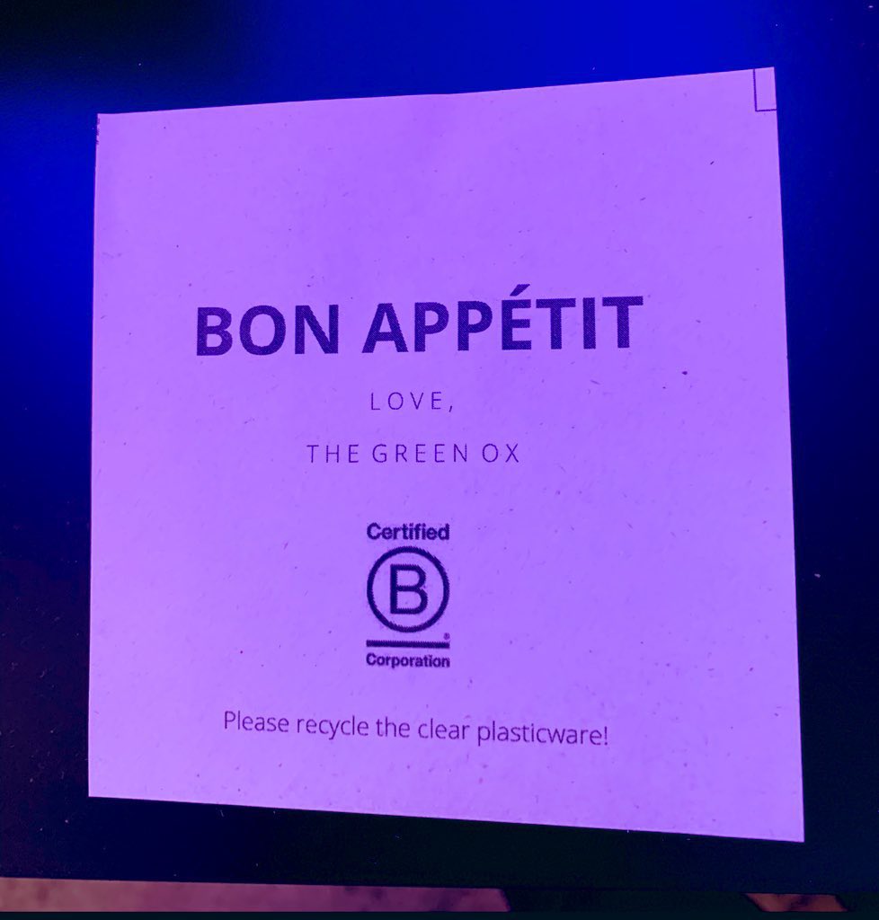  chicken tartines AND sea-salt chocolate chip cookies ? Yes, please! For one of its recent events,  @betaworkstudios had very stylish - and delicious - catering by  @OxVerte, a “plant-forward food company.” Also, it’s a proud, certified  @BCorporation!