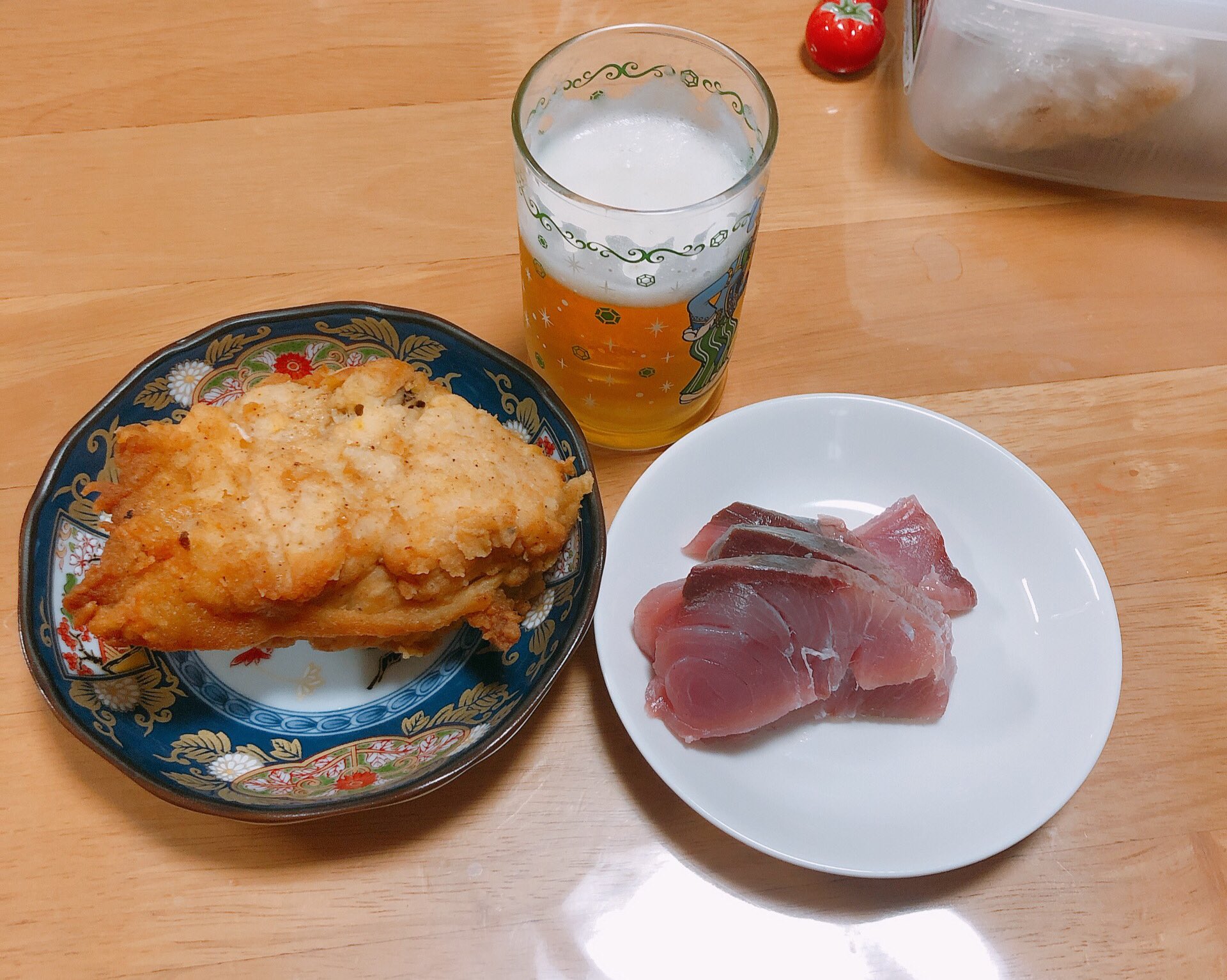 朱花 10 2 夜 発泡酒 ぶりのお刺身 ケンタ これにプラスお肉とごはん食べちゃったから完璧カロリー過多です でも今日定期的に行ってる整体の先生にまた痩せた って言ってもらえたから気分が良い食べることは悪ではない ちゃんとこれからロードワーク行く