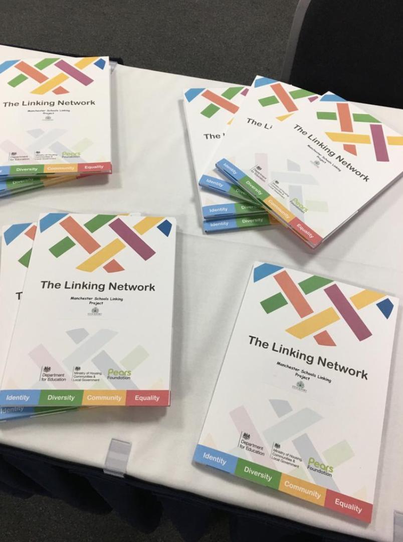 Linking_Network's tweet photo. Hope teachers and colleagues in #Manchester are having a great #CPD1 day together for the Manchester #schoolslinking project. Enjoy your lovely resource packs! @ManCityCouncil @StockportMBC @julie78annmc https://t.co/I4D0pAPTtM