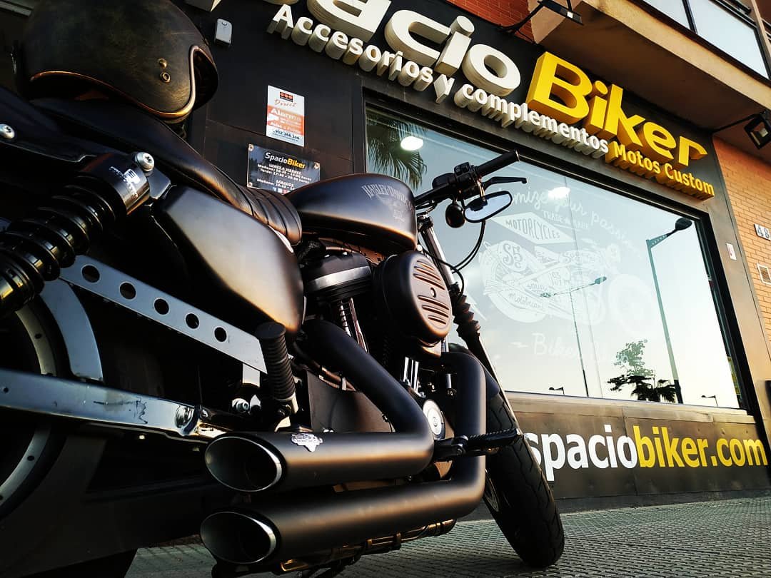 SPACIOBIKER's tweet photo. https://t.co/jVhTvztu7u
Preciosa como ha quedado esta #HarleyDavidsonSportster con sus nuevos #EscapesVanceAndHines y los amortiguadores de 11.5" de #ProgressiveSuspension😍😍😍
#motos #motoscustom #moteros #bikers #tiendacustom #accesorioscustom https://t.co/Eaqe79mWxx