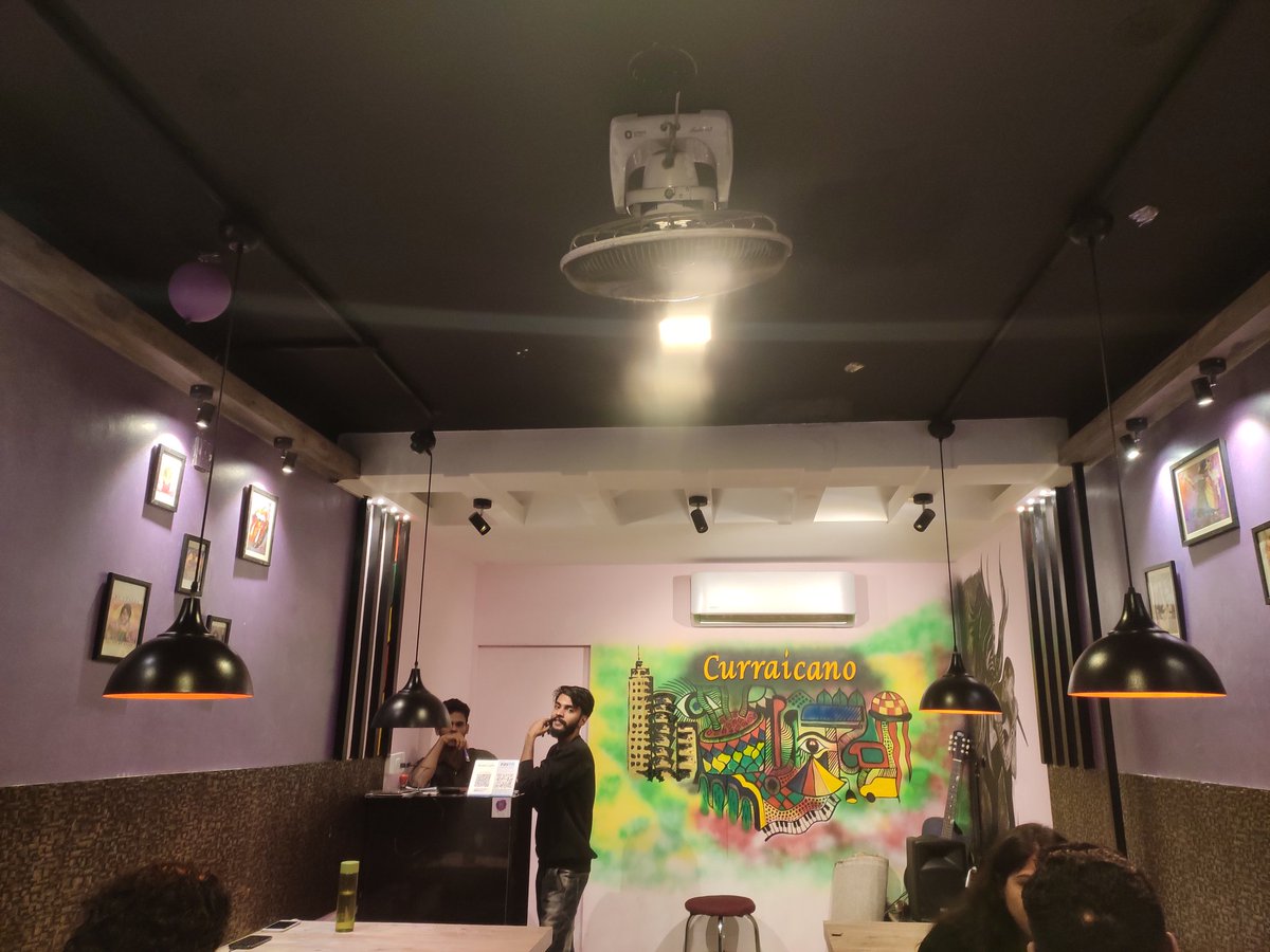 AleenaTreesaJo1's tweet photo. Was raining yesterday and then,got a sudden craving for a burger🍔.Had one from Curraicano,S G Palya.The place had a good ambience, reasonable price, an open mic but the food🤔- have had better..🤷‍♀ @perhapspk @joelmj90
#goodambience
#openmic
#reasonableprice
#mediocrefood https://t.co/L4BUW5G9qL