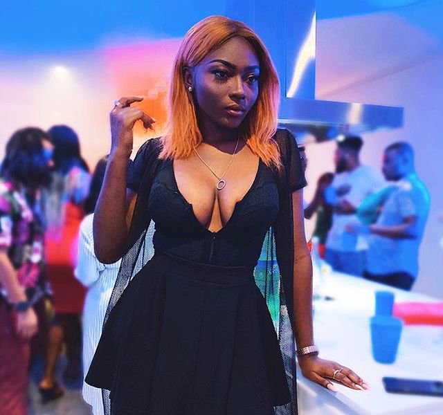 Y1079FM's tweet photo. #NowPLAYING on 📻 Y ▶️
🔥⚡️ “Odo Yewu“ ⚡️🔥 by @s3fa_gh on #MMRS with @DJGANJ x @RevErskineGH x @KwesB @Y1079FM #BossLadiesClub #BLC https://t.co/VZrG8hn1GI