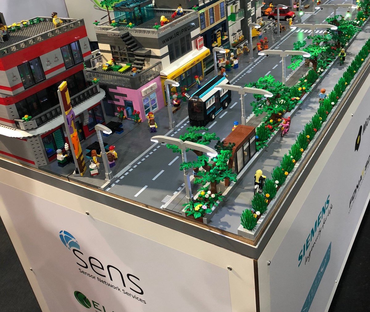 Helfen Sie uns die Straße der Zukunft 🛣️ zu gestalten  indem Sie an der an der "Smart Streets - mitdenkende, digitalisierte Straßen" Umfrage teilnehmen:
de.surveymonkey.com/r/9BCYHYW