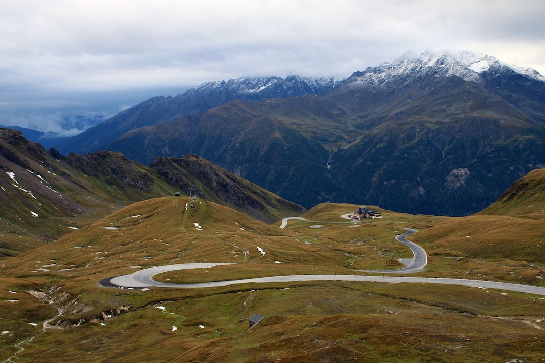 RoadlyTrips's tweet photo. Is this the best driving road in Austria? Find out over on @influxmag:  https://t.co/o7d9JXn3tE #roadtrip https://t.co/mAQ7y97uMj