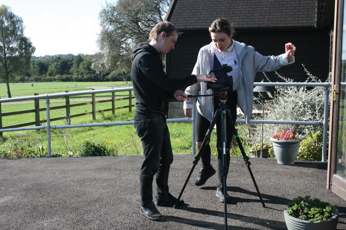 Somerset_CF's tweet image. Media Studies students from @WestonCollege visited our office today to put together a showcase film for the @SomBizAwards 2019. In case you missed the news, we're through to the *final 3* in the Charity of the Year category! #LookBusy #Gameface #SBA2019 #Somerset