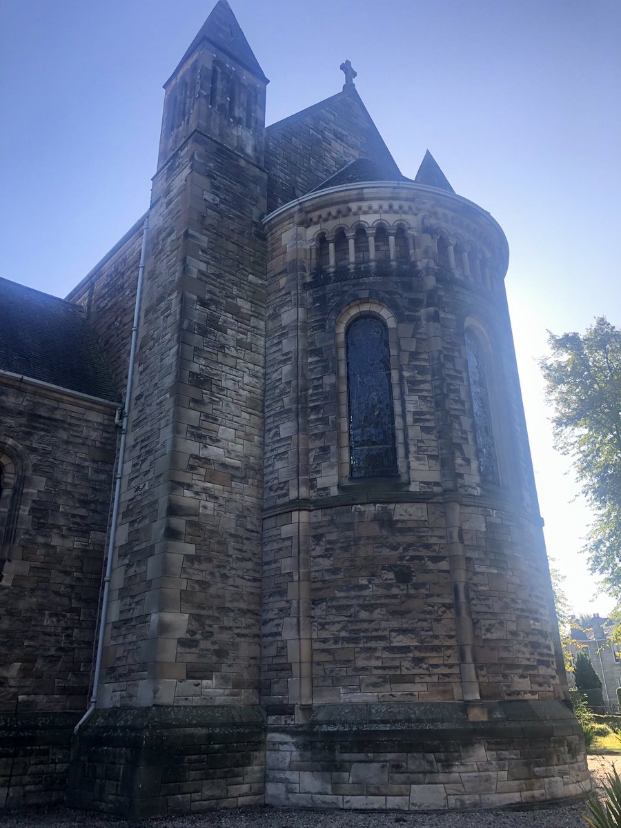 HDFireandSec's tweet photo. We are currently installing a new EMS wireless fire alarm system to this stunning old building. #wirelessfire https://t.co/D4Kbl5NXCk