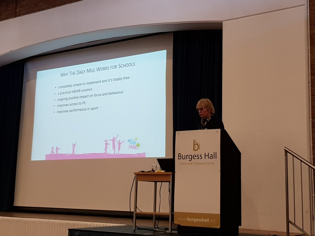 AliCope40's tweet photo. Elaine Wyllie inspiring teachers across Cambridgeshire & Peterborough with the benefits of @_thedailymile at the Primary PE Conference. #funoutdoors #childrenfitforlife #physicalactivity https://t.co/DrqJUqHVZM