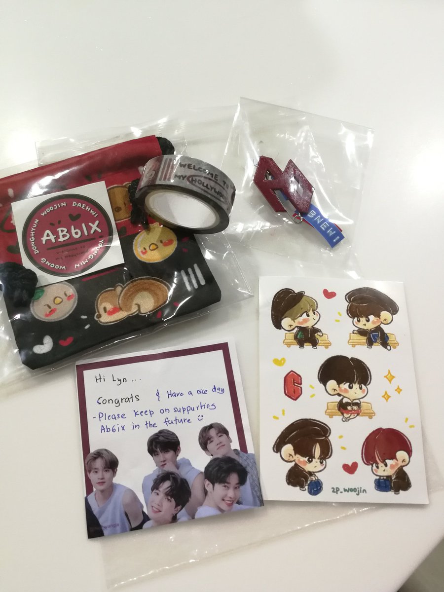 markgeollyn's tweet photo. Just received the gifts from @AknadiaAk !! So pretty!!! ๐๐๐๐ Can't wait to use it #ab6ixGA https://t.co/6JWrv44ILR