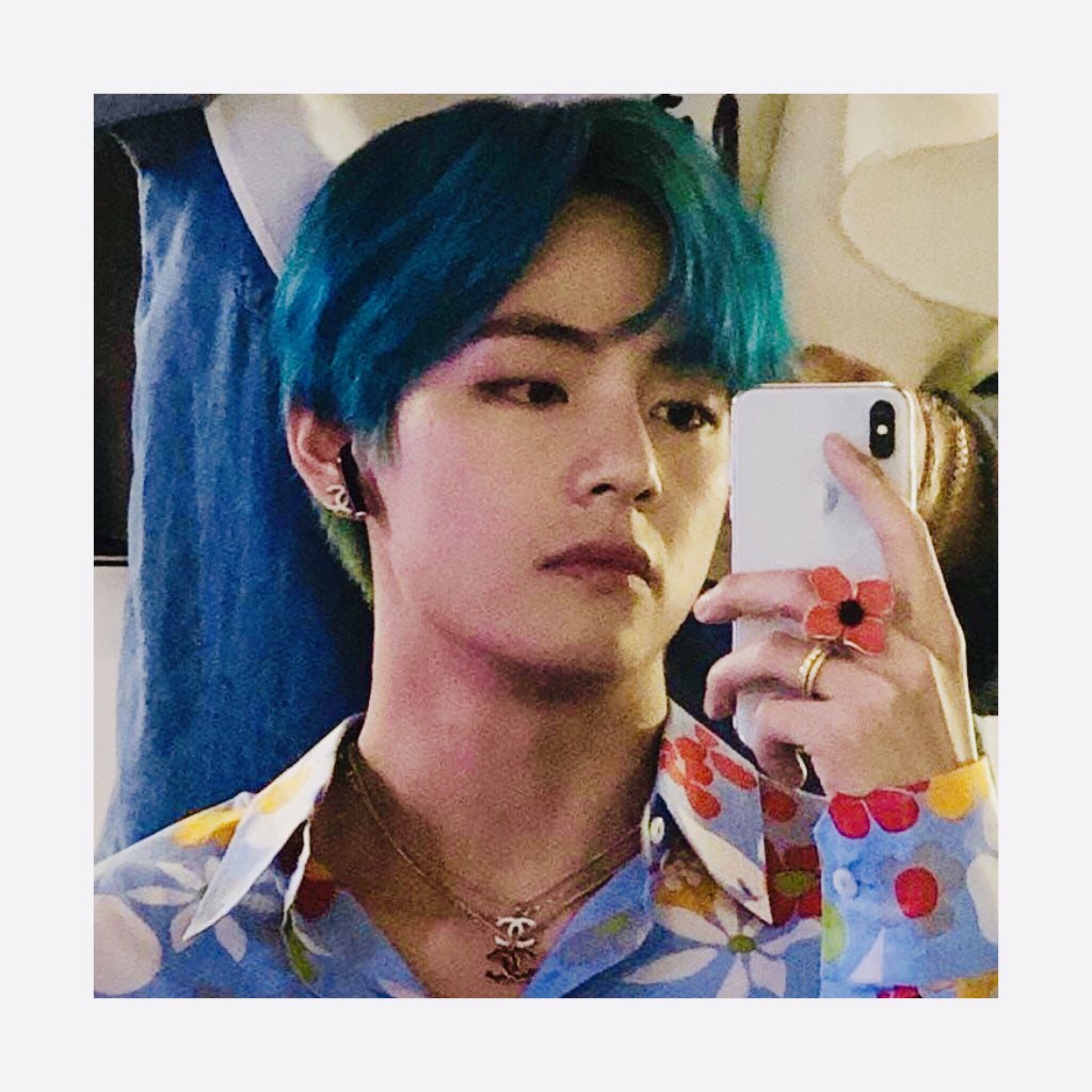 btsllluv's tweet photo. خیلی دوست داشتم تو این چالش شرکت کنم🥺 دیر اقدام کردم ولی کردم😍😁❤️💋 مهم نیته 😊😍❤️💦

#ARMYSelcaDay https://t.co/ZHUxUIEMqD