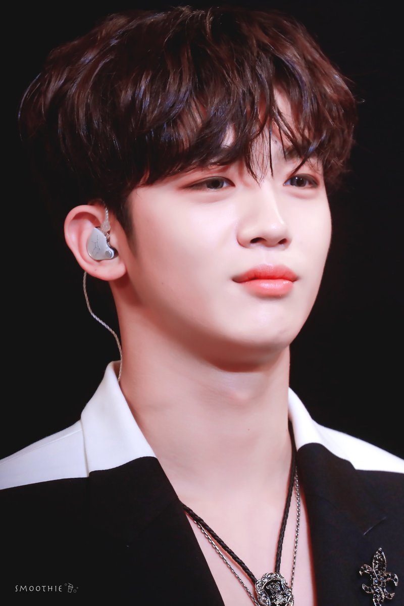 SmoothieYh's tweet photo. 190922 KMF
다치지 않도록 해라💧

#김요한 #요한 #kimyohan #X1 #엑스원 https://t.co/cGJdTsIKi2
