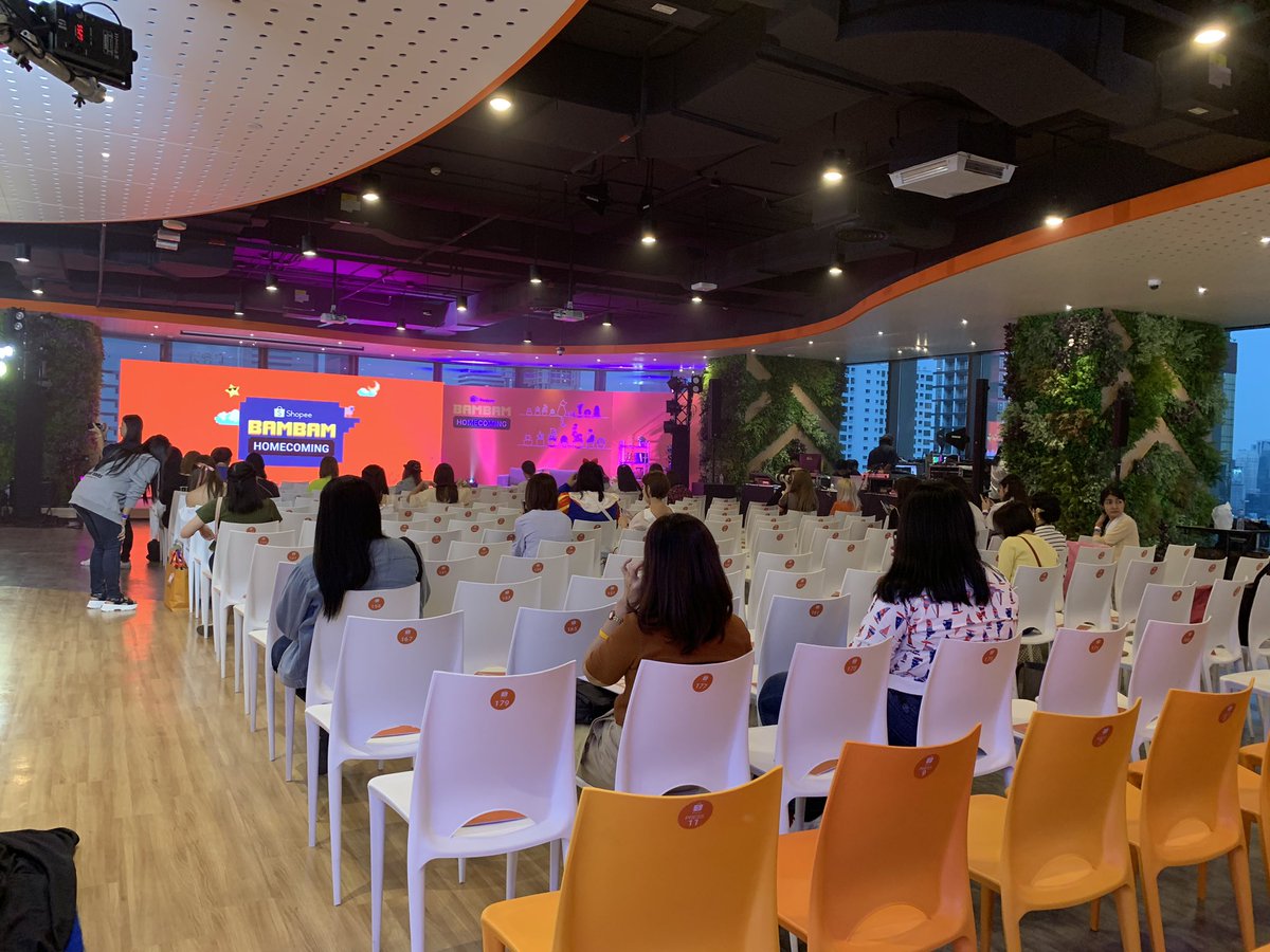 W_J2J_Chic's tweet photo. รายงานตัวคร้าบบบบบบ
#ShopeexBAMBAM #ShopeeBAMBAMhomecoming https://t.co/8h2zr7TDu7