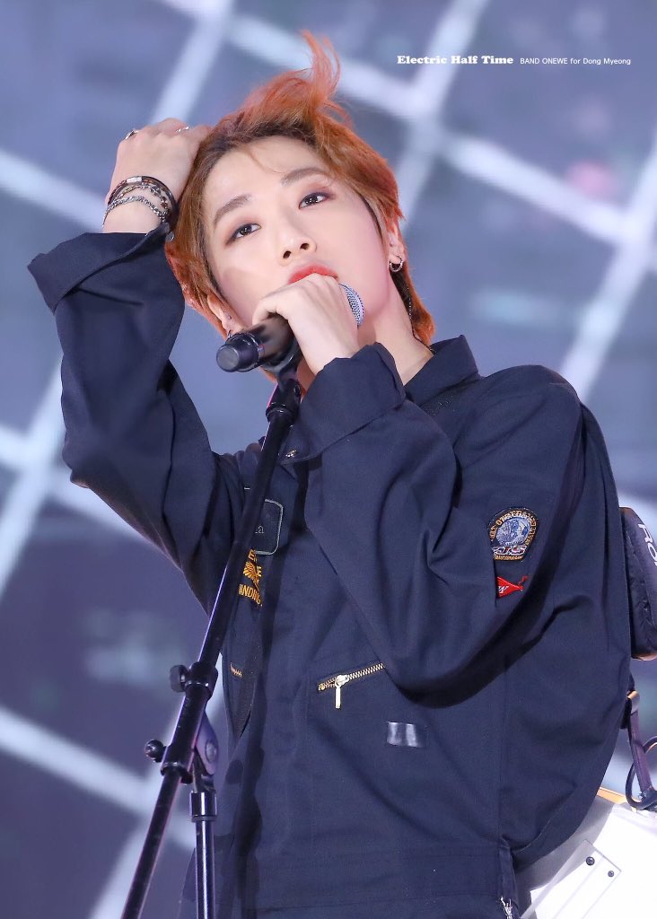xionndae's tweet photo. The reason RBW won’t give us a WeUs collab is because the DongDong twins have gotten too powerful and would kill us if they were on the same stage https://t.co/d9jxYi7hN7