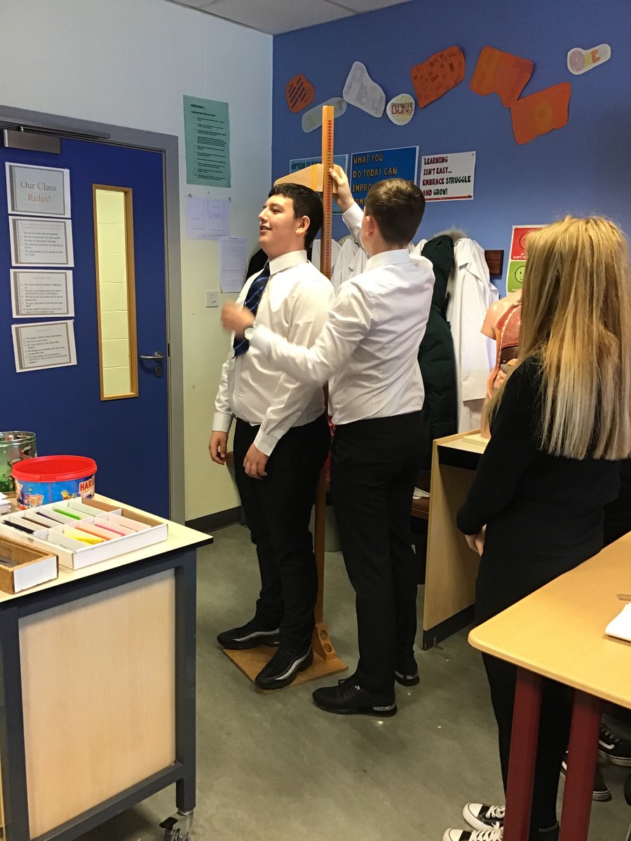 stmmsciencetech's tweet photo. National 5 Biology studying Variation #handspan #height #eyecolour #isitcontinuousordiscrete @stmargaretglas https://t.co/Xa3H0NLIXz