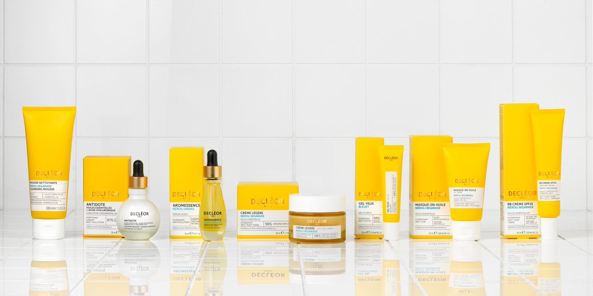 mazarine_group's tweet photo. #Mazarine Atelier Pascalie created the new #Décléor's logo and graphic identity, and revamped the volume of the Aromessence and Antidote bottles. More to discover : https://t.co/RoUvkFodAt https://t.co/CZZ3RXzFEk