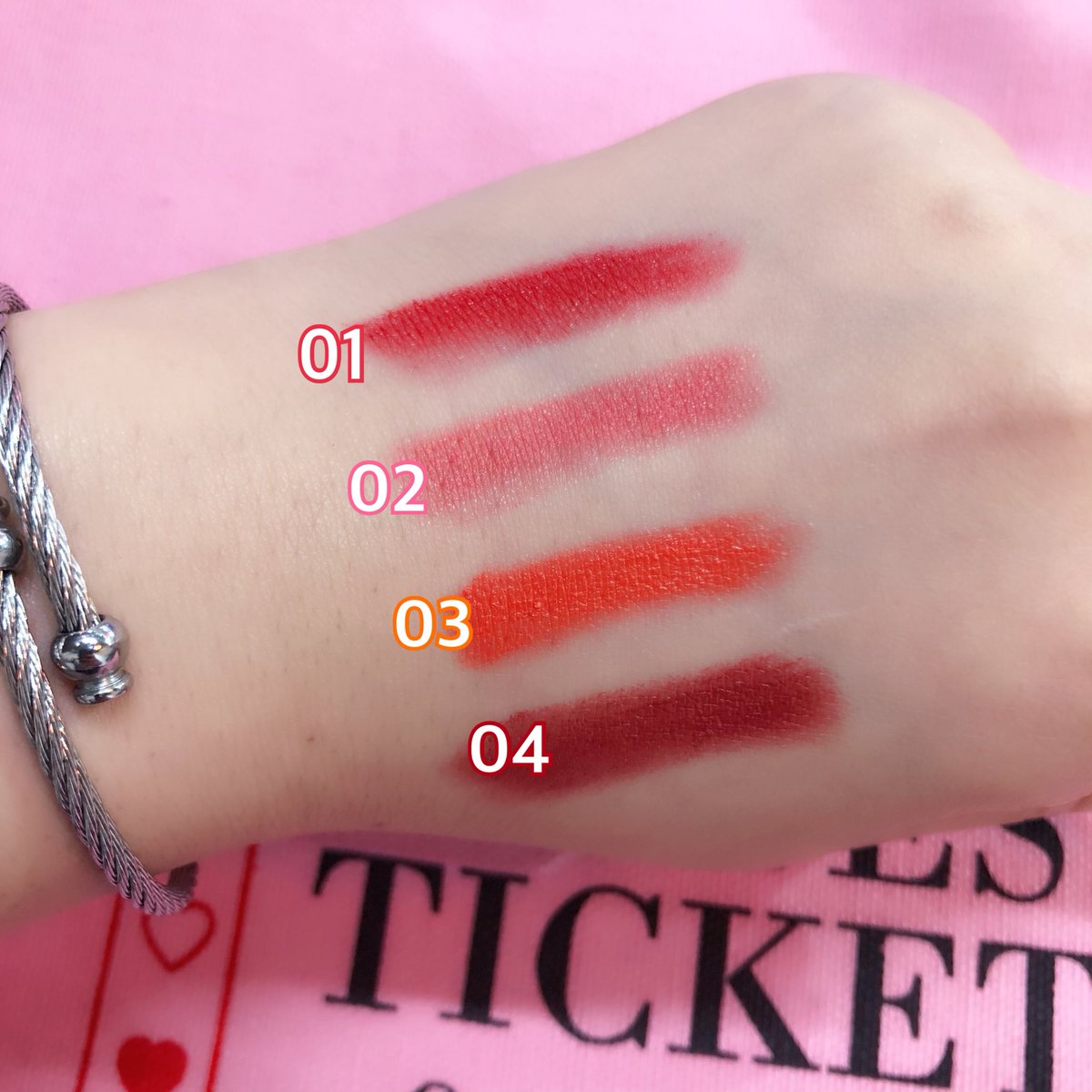 390cosme's tweet photo. 💄商品紹介💄
サンキューマートオリジナル❤️CANDYBUNNYのリップスティックをご紹介😍✨✨
人気カラーを集めた4色展開💓💓
気分によって使い分けるのもおススメです😘💘
もちろん全品390円+tax🦄🌈
#サンキューマート #thankyoumart #390マート #rip #リップ #コスメ #プチプラ #プチプラコスメ https://t.co/7CSjRku8pJ