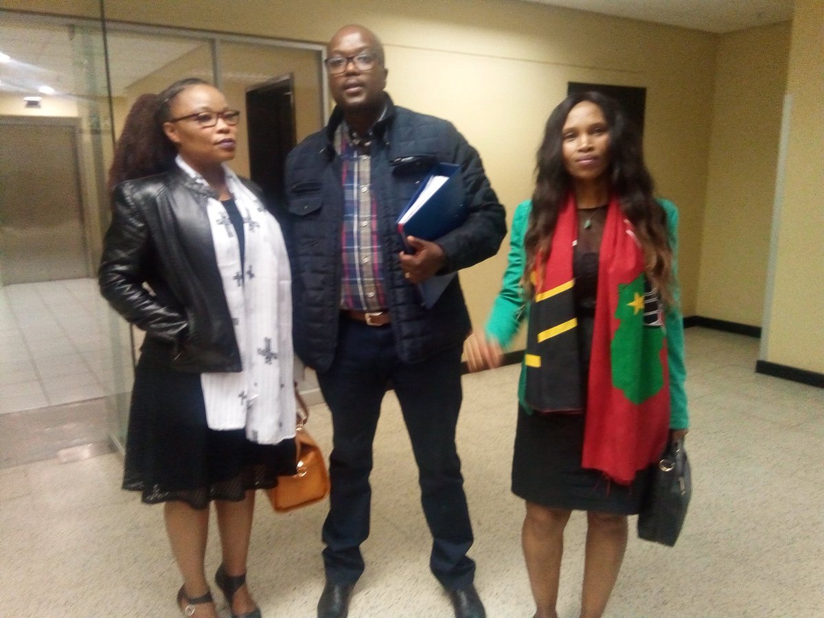 queenvee211's tweet photo. Parents #fallist who are benefiting from #FeesMustFall I want to convict u everyday til #KanyaCekeshe is free. as u enter your learning spaces tomorrow to think of #KanyaCekeshe and ask yourself if it is fair for him to still be behind bars while u benefit! https://t.co/QALjCveLRR