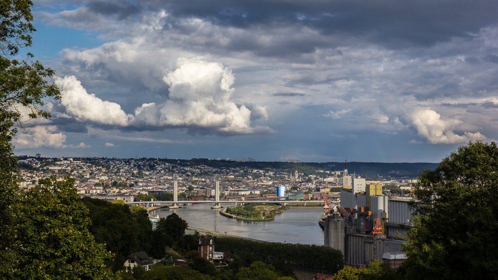 #Lubrizol : dans le contexte de l'incendie survenu à Rouen, France Chimie apporte un éclairage sur la situation et la sécurité des sites en France : bit.ly/2nAIJDr 

#décryptage