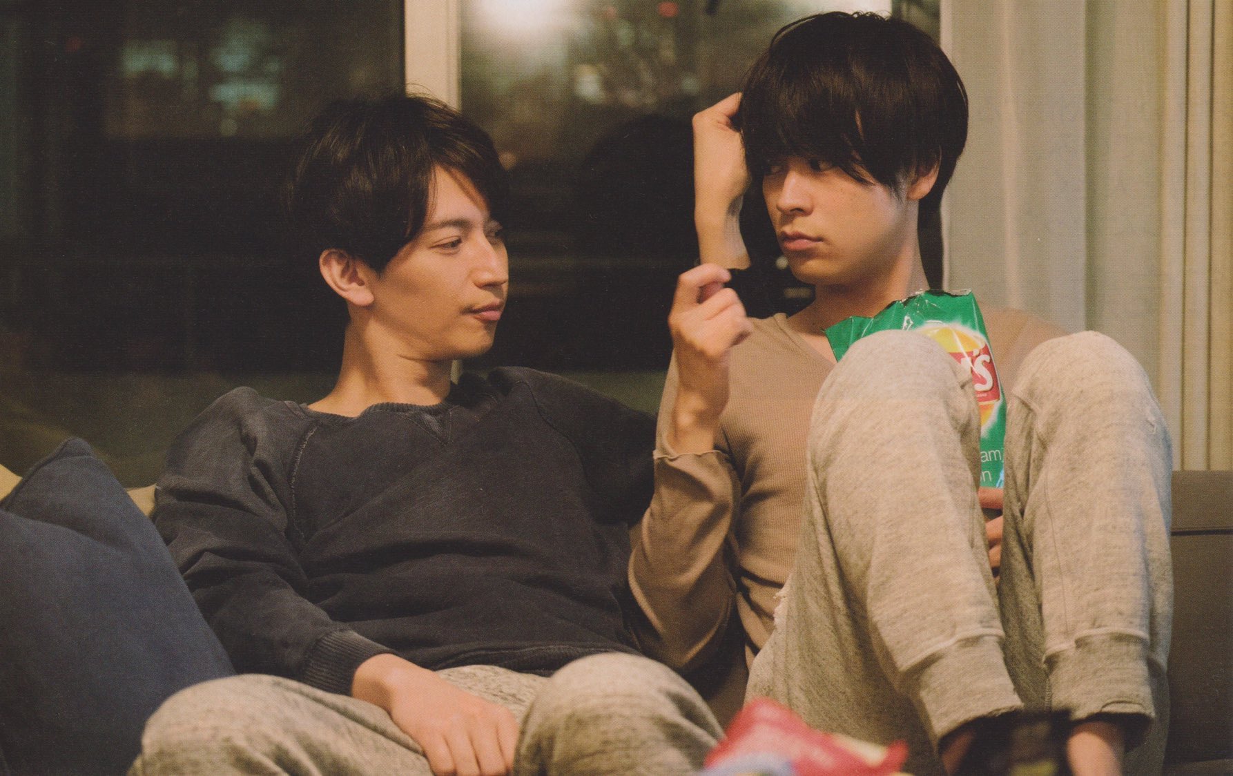 ちわ 窮鼠はチーズの夢を見るヤバい 成田凌と大倉忠義とかヤバい えちょっとムリナンダケドかわいい その上キスは腐るほどしたらしいです それ以上も絶対描かれるし ヤバい そんなの映画館で見たら私しんじゃう 窮鼠はチーズの夢を見る T